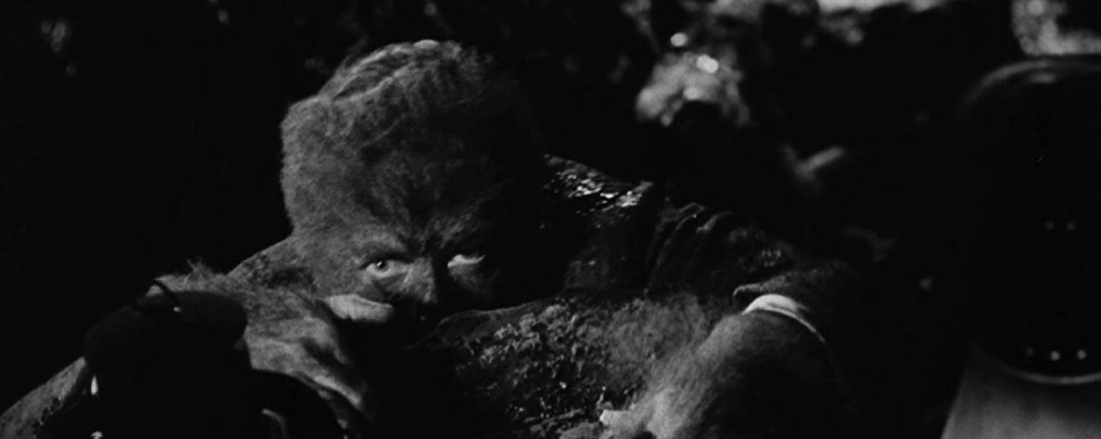The Undying Monster (1942)